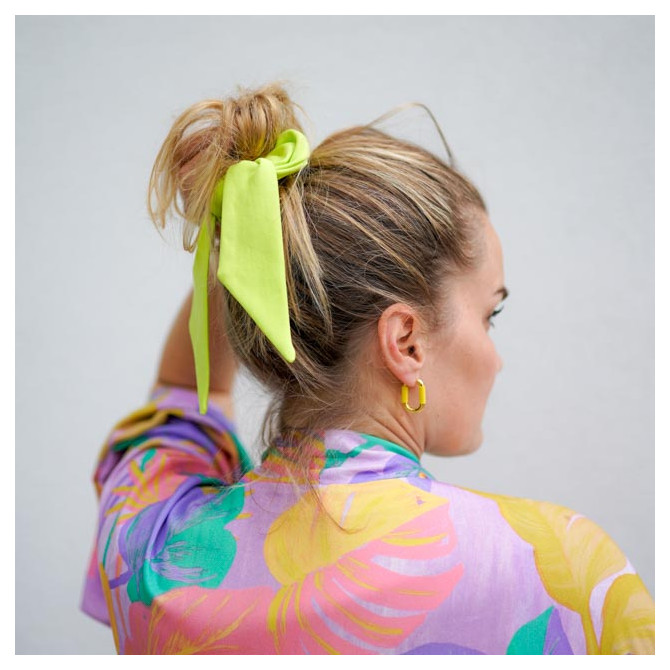 SCRUNCHIE WITH TAIL LIME