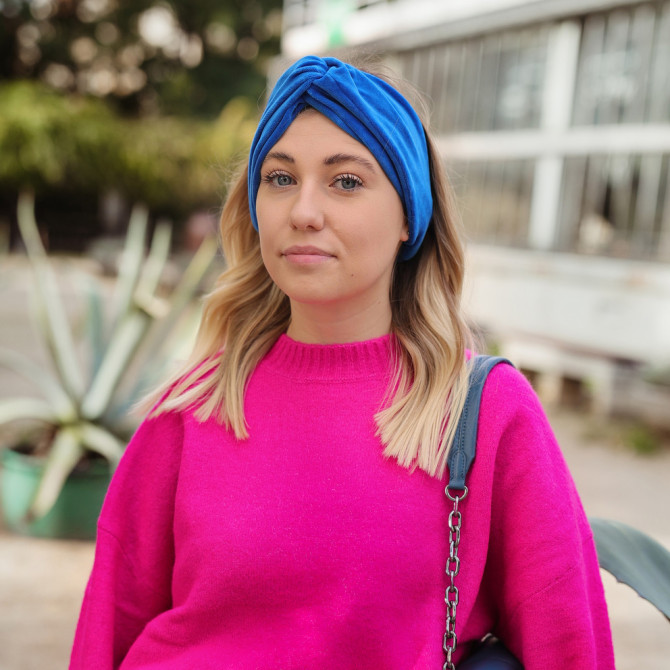 TWIST HEADBAND VELVET ROYAL BLUE