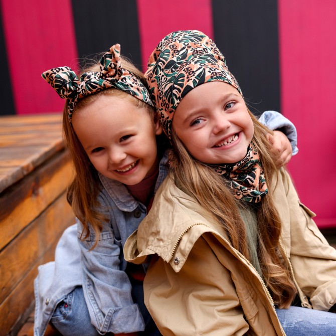 GIRL BEANIE WITH TUB MONSTERA