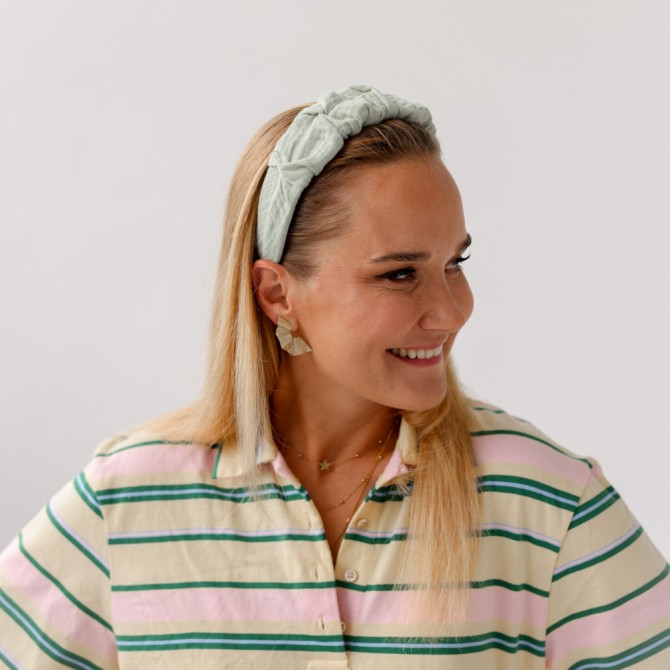 RIPPLE HEADBAND MUSLIN PISTACJA